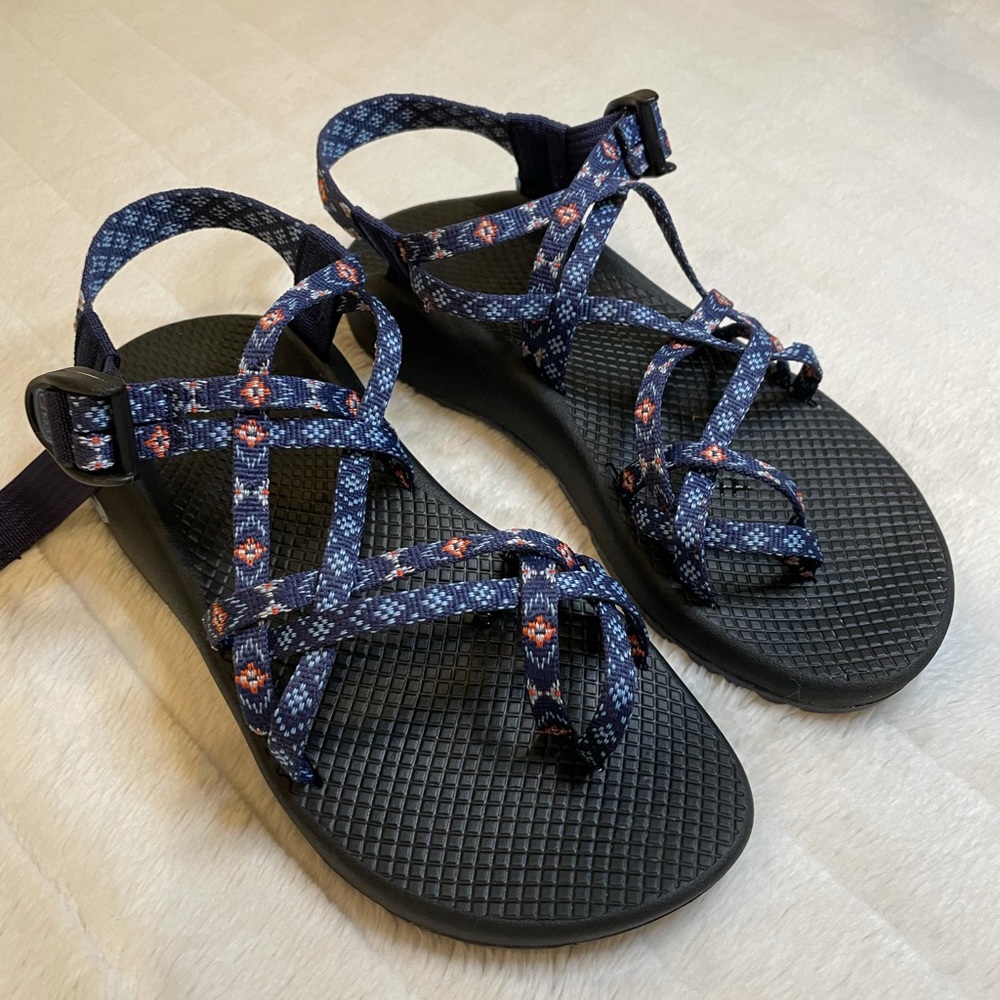 Women’s Chaco athletic sandals size 8